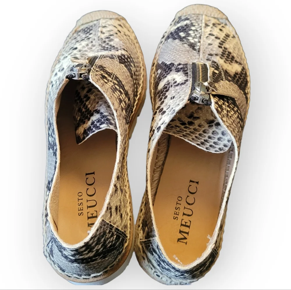 Sesto Meucci Luxurious Snakeskin Leather Zip Front Espadrille Loafers 6 …